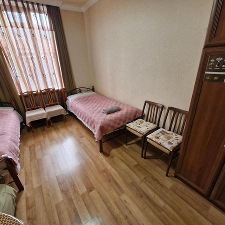 Tamari Guest House Telavi Exteriör bild