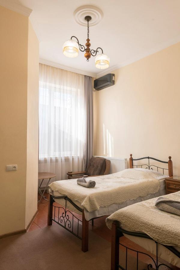 Tamari Guest House Telavi Exteriör bild