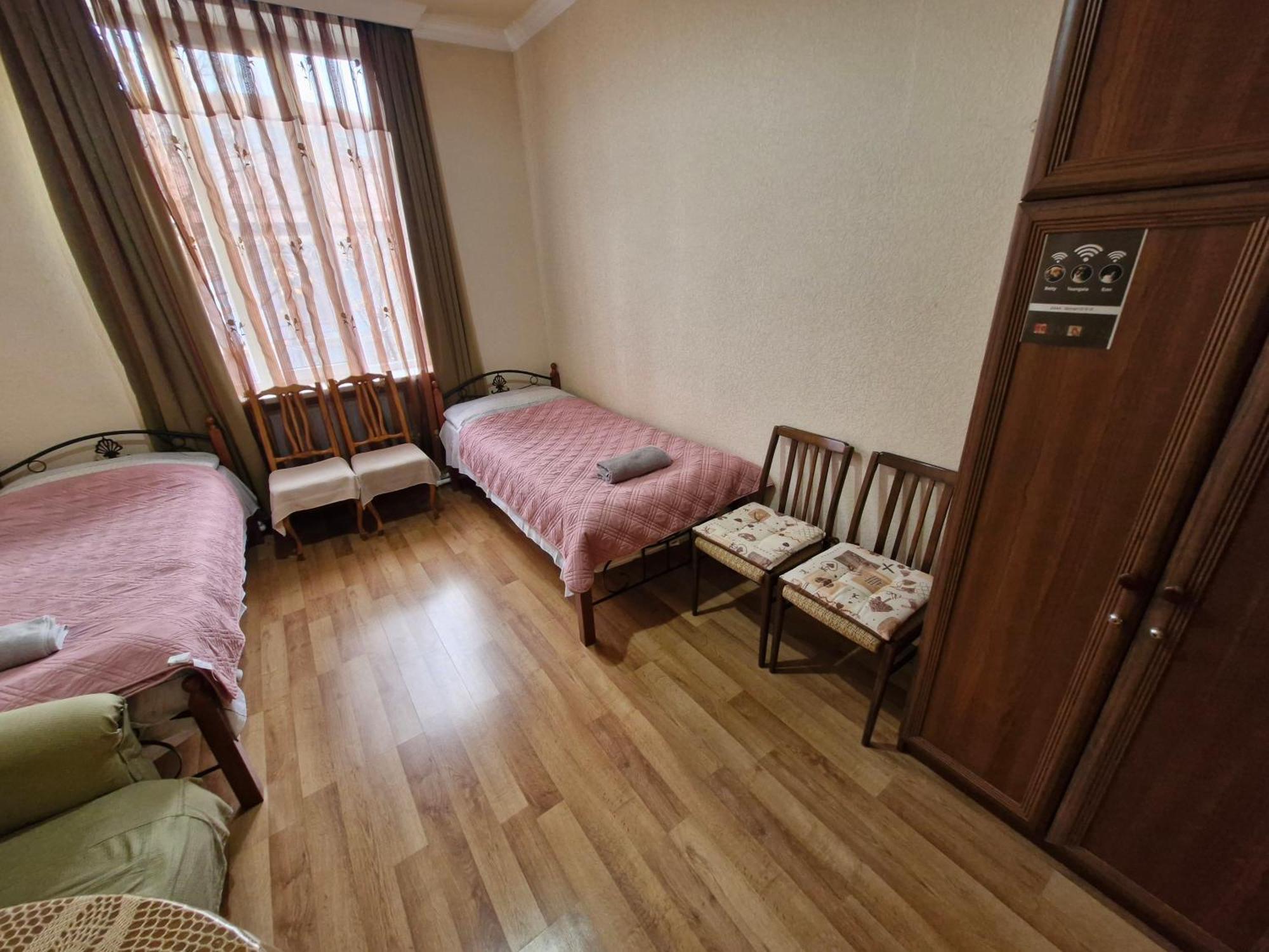 Tamari Guest House Telavi Exteriör bild