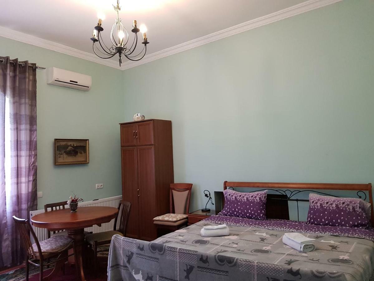 Tamari Guest House Telavi Exteriör bild